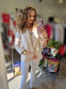Point Blur_Apr242023_144616.png