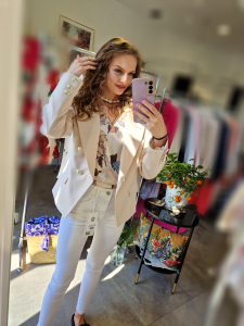 Point Blur_Apr242023_144555.png