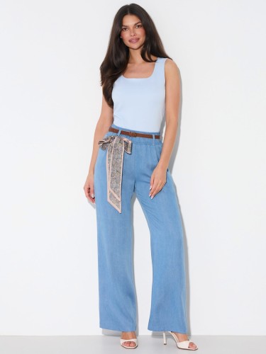 spodnie z a la jeansu na wiosnę lato, tkanina nie gniecie się. Na co dzień i do pracy. Proste, szersze nogawki. Lejąca, miękka tkanina jeansowa.