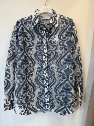 Koszula Polignano a Mare narzutka w mozaikę biało-niebieska rozpinana